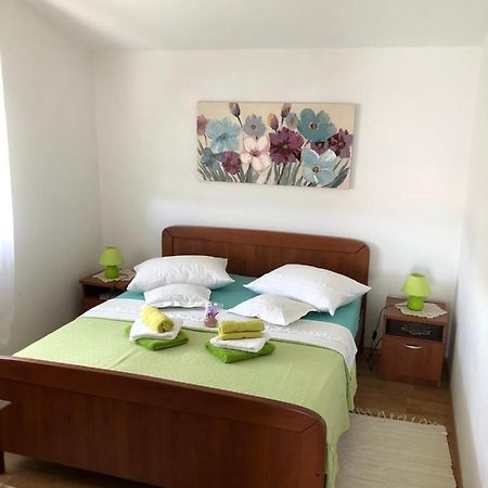 Apartments Rajcic Kastela Bagian luar foto